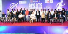 Chief Minnister Naveen Patnaik felicitating the Hackathon Team and Handing over Cash Award to Best Start-up in Sports at Kalinga Stadium