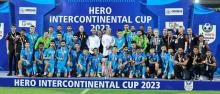 Chief Minister Shri Naveen Patnaik giving  away Chapin Hiro “Intercontinental Cup- 2023” at Kalinga stadium 