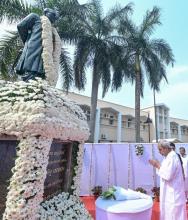 Chief Minister Shri Naveen Patnaik Paying Floral Tribute to  Biju Patnaik on the occasion of his  birth anniversary at OLA Premises 
