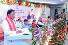 ୧୫୫ ତମ ଗାନ୍ଧୀ ଜୟନ୍ତୀ ଏବଂ ସ୍ଵଚ୍ଛ ଭାରତ ଅଭିଯାନର ୧୦ ବର୍ଷ ପୂର୍ତ୍ତି  ପାଳନ ଅବସରରେ ଓୟୁଏଟିର swaminathan hallରେ ଆୟୋଜିତ ସଫେଇ କର୍ମଚାରୀ ସମ୍ମାନ କାର୍ଯ୍ୟକ୍ରମରେ ମୁଖ୍ୟମନ୍ତ୍ରୀ ଶ୍ରୀ ମୋହନ ଚରଣ ମାଝୀ ଓ କେନ୍ଦ୍ର ପରିବେଶ, ଜଙ୍ଗଲ ଓ ଜଳବାୟୁ ପରିବର୍ତ୍ତନ ମନ୍ତ୍ରୀ ଶ୍ରୀ ଭୂପେନ୍ଦ୍ର ଯାଦବ 